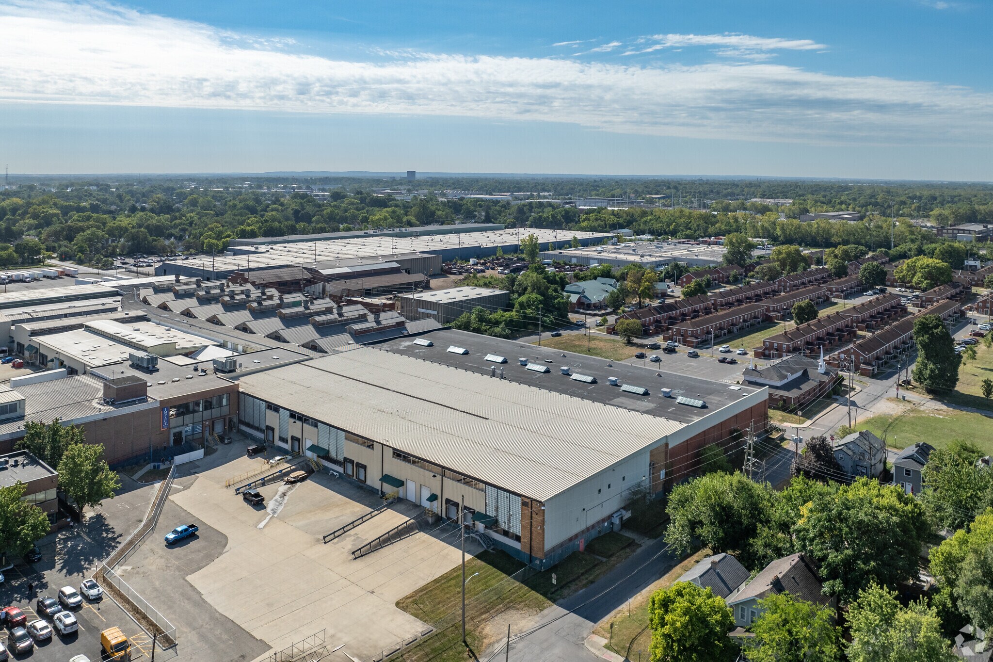 711 Southwood Ave, Columbus, OH à louer Aérien– Image 1 sur 24