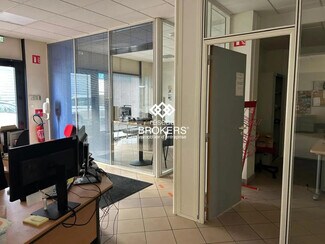 Plus de détails pour Local commercial à louer