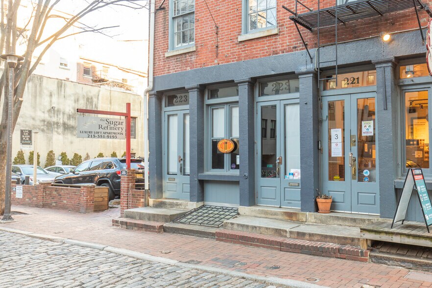 223 Church St, Philadelphia, PA à louer - Photo de l’immeuble – Image 1 sur 5