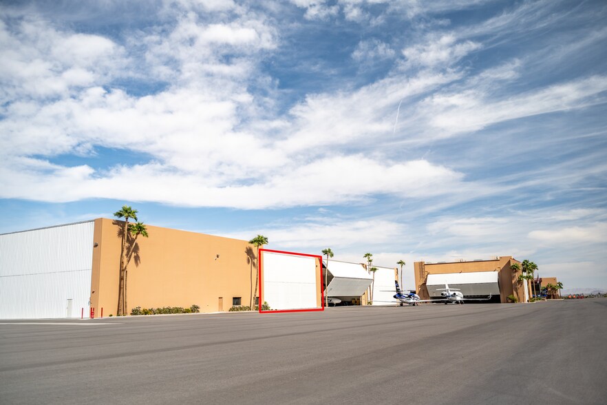 155 E Reno Ave, Las Vegas, NV à louer - Photo de l’immeuble – Image 1 sur 6