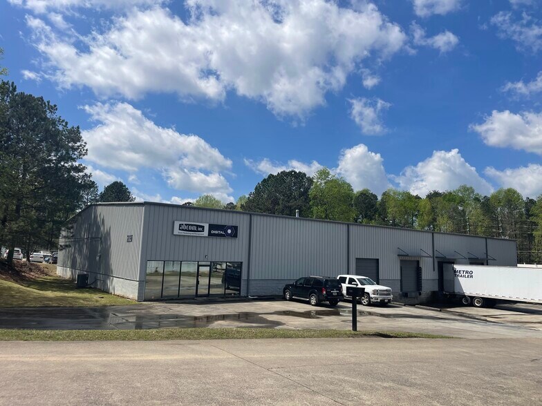 2050 Airport Industrial Park Dr, Marietta, GA à louer - Photo principale – Image 1 sur 3