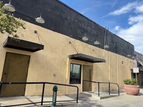 1522 Wall St, Bakersfield, CA à louer - Photo de l’immeuble – Image 3 sur 5