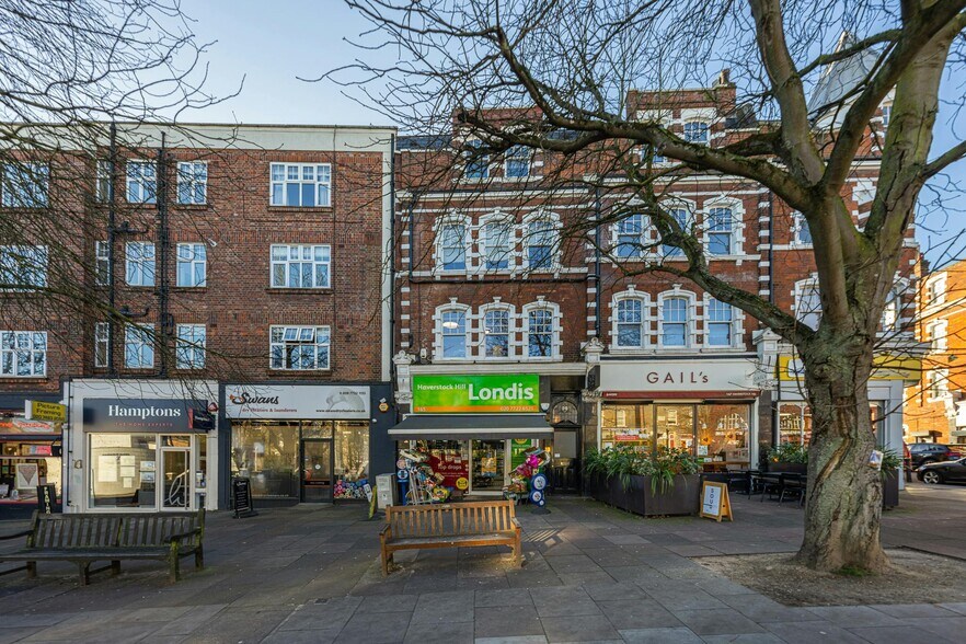 165-167 Haverstock Hl, Londres à louer - Photo de l’immeuble – Image 1 sur 11