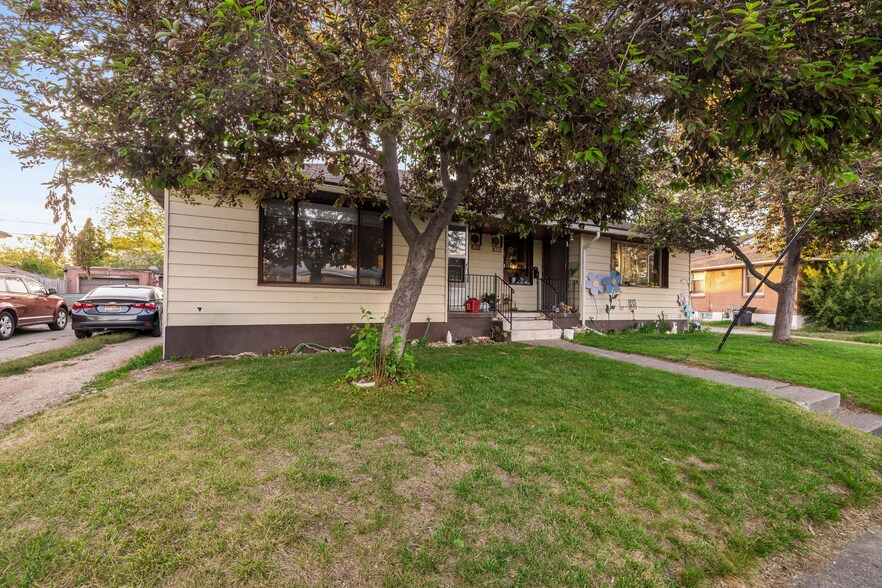 530-532 Holbrook Dr, Idaho Falls, ID à vendre - Photo de l’immeuble – Image 2 sur 2