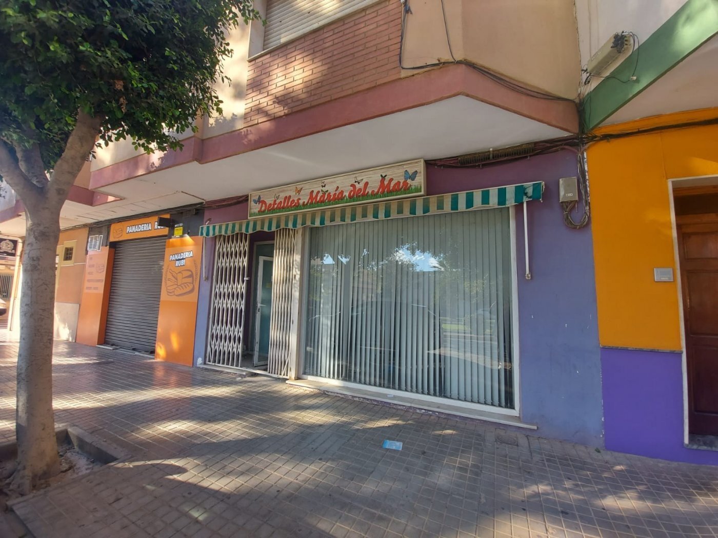 Local commercial dans El Ejido, Almería à louer Photo de l’immeuble– Image 1 sur 6