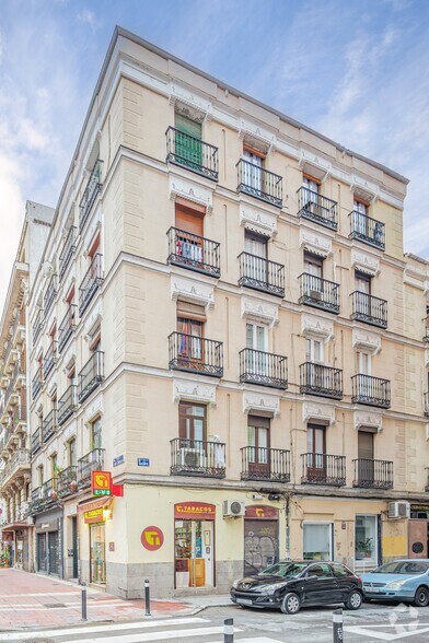 Calle De Santa Engracia, 61, Madrid, Madrid à vendre - Photo de l’immeuble – Image 2 sur 2