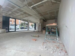 Local commercial dans Sant Joan Despí, Barcelona à louer Photo intérieure– Image 1 sur 3