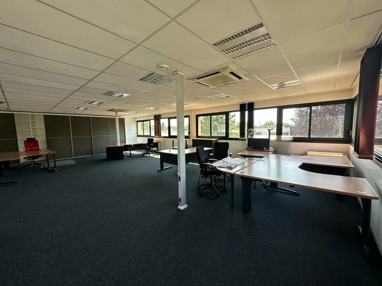Bureau dans Eckbolsheim à vendre - Photo de l’immeuble – Image 2 sur 10