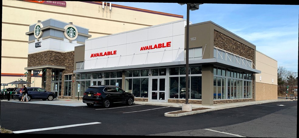 160 State Rt 17, Rochelle Park, NJ à louer - Photo principale – Image 1 sur 14
