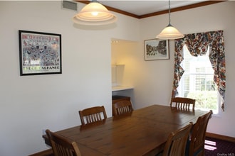 1866 Commerce St, Yorktown Heights, NY à louer Photo intérieure– Image 1 sur 9