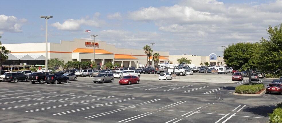 2980 SE Federal Hwy, Stuart, FL à louer - Photo de l’immeuble – Image 2 sur 14