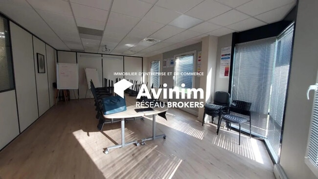 Plus de détails pour Bureau à vendre