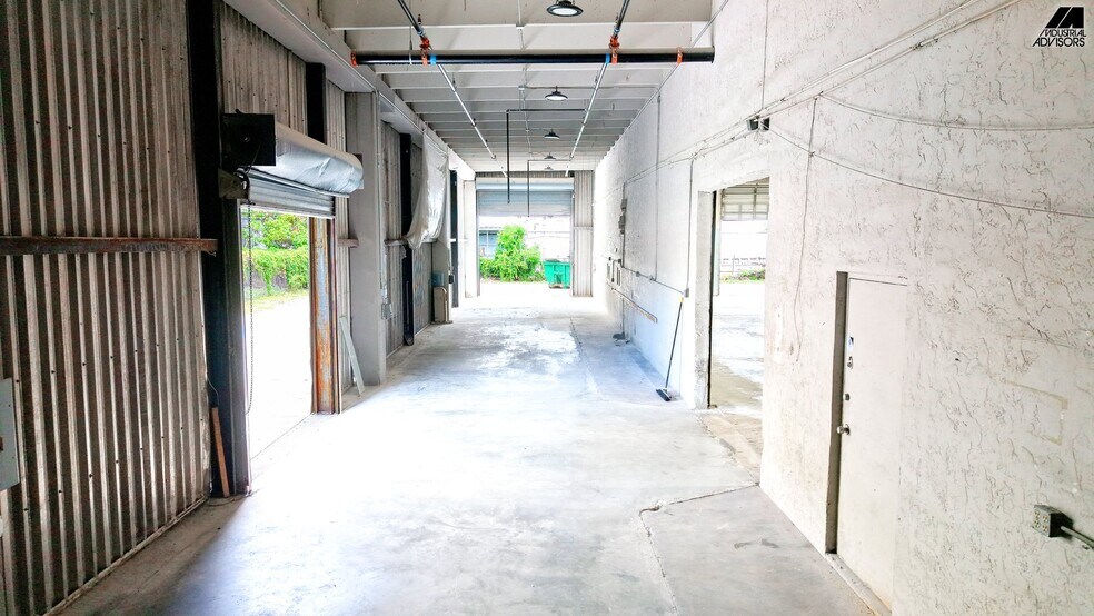 16350 NW 48th Ave, Miami, FL à louer - Photo de l’immeuble – Image 2 sur 14