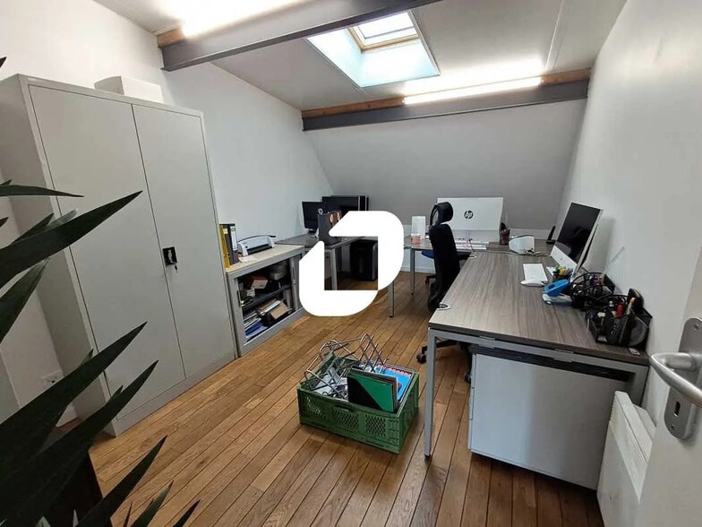 Bureau dans Arcueil à louer - Photo de l’immeuble – Image 2 sur 5