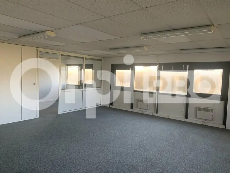 Bureau dans Mérignac à louer - Photo de l’immeuble – Image 1 sur 6