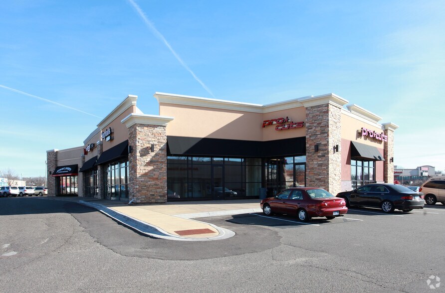 8500-8530 Highway 7, Saint Louis Park, MN à louer - Photo principale – Image 1 sur 2