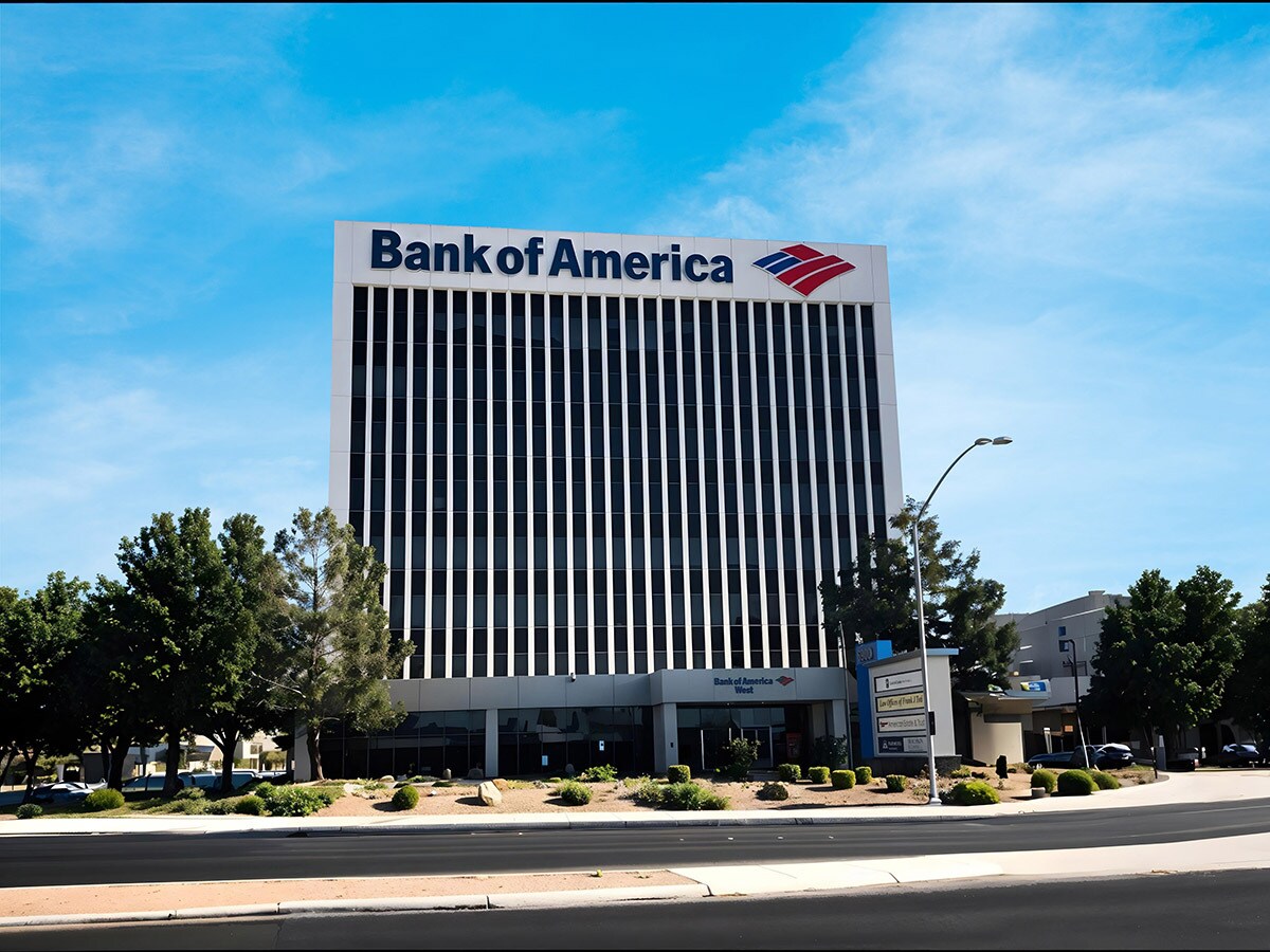 6900 Westcliff Dr, Las Vegas, NV à louer Photo principale– Image 1 sur 6