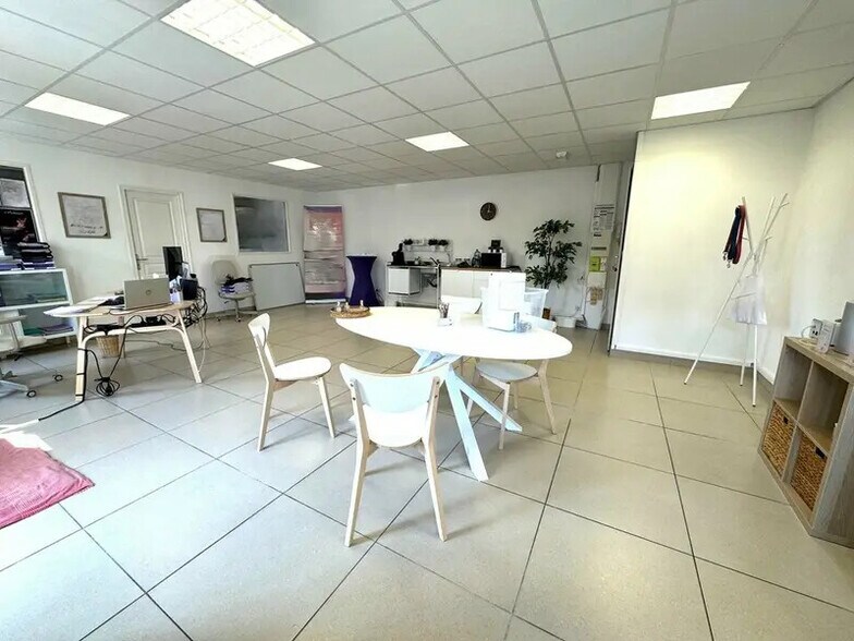 Bureau dans Grasse à louer - Photo intérieure – Image 2 sur 3