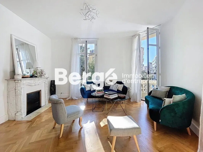 Bureau dans Nice à vendre - Photo de l’immeuble – Image 3 sur 10