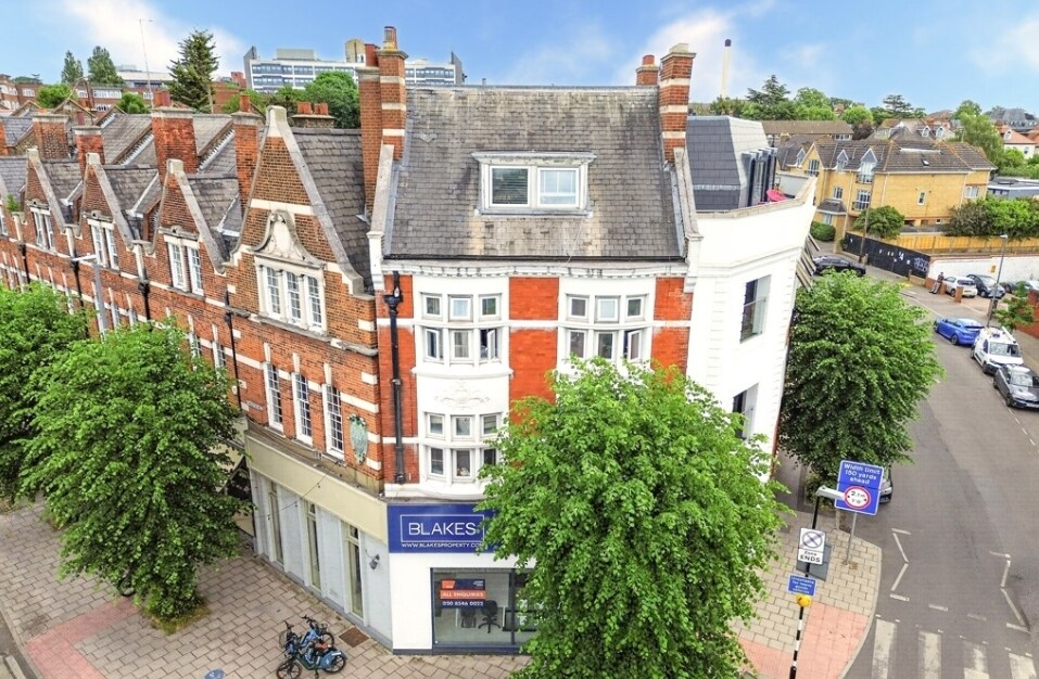 2 Kingston Hl, Kingston Upon Thames à louer Photo principale– Image 1 sur 2