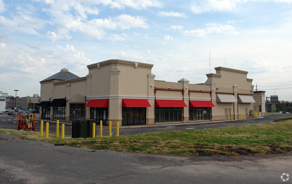 184 Essex St, Lodi, NJ à louer - Photo de l’immeuble – Image 2 sur 10