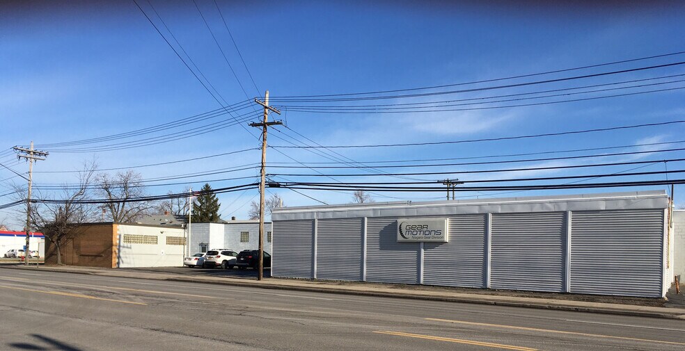 955 Military Rd, Buffalo, NY à louer - Photo principale – Image 1 sur 15