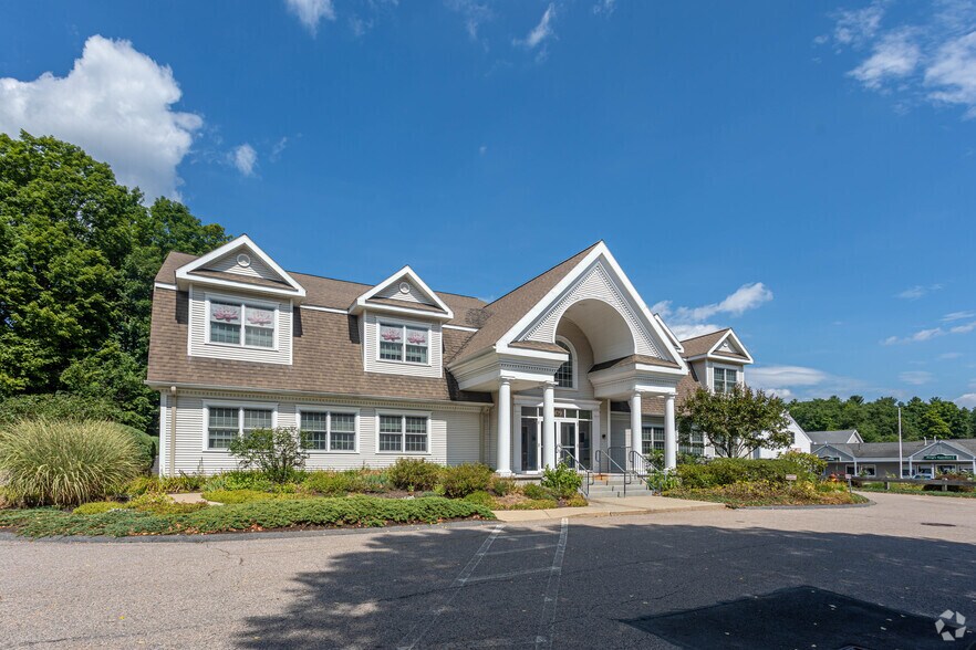 479 Washington St, Holliston, MA à louer - Photo de l’immeuble – Image 2 sur 4