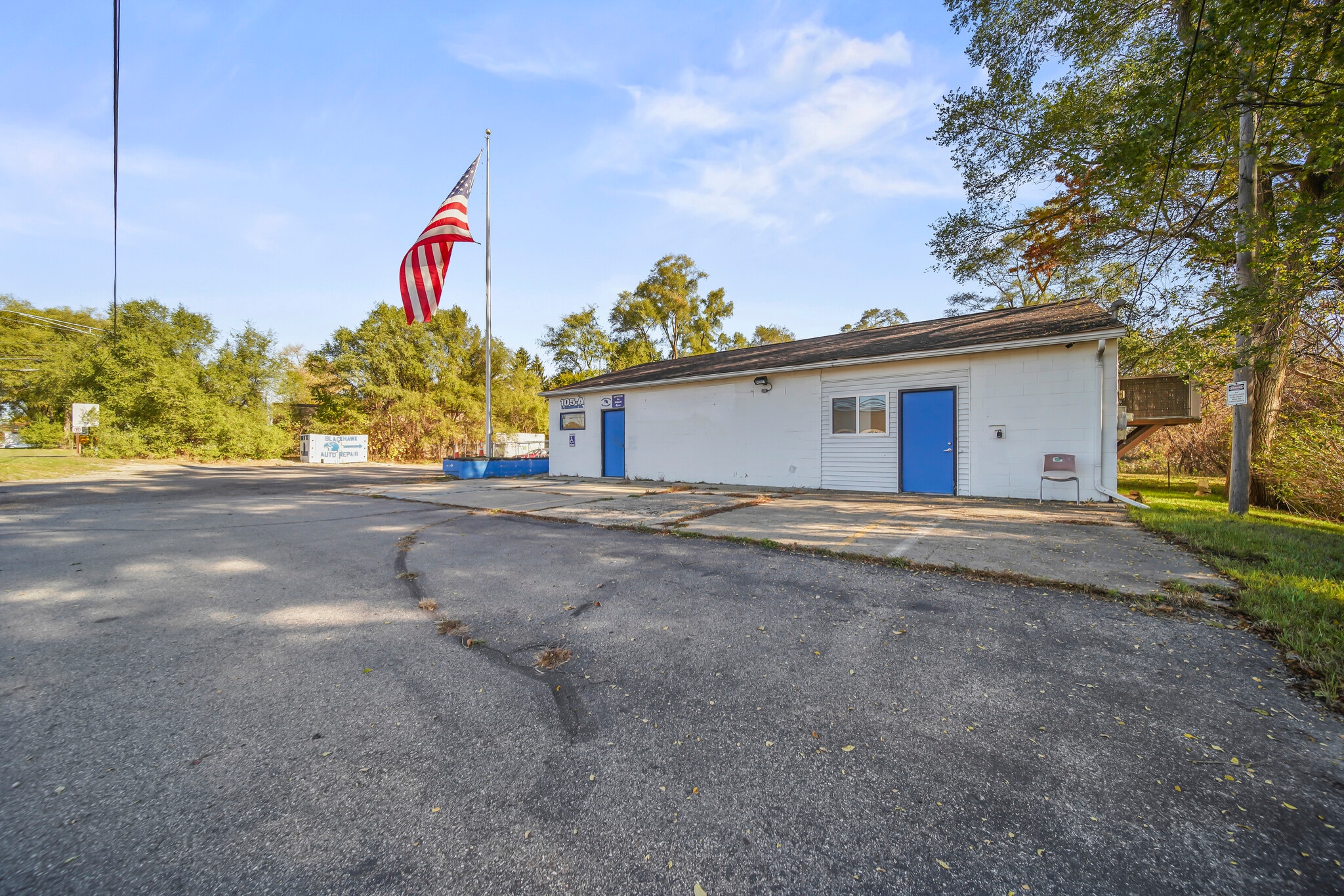 105 S Ortonville Rd, Ortonville, MI à vendre Photo principale– Image 1 sur 36