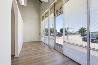 6000 Denton Hwy, Watauga, TX à louer Photo intérieure– Image 2 sur 9