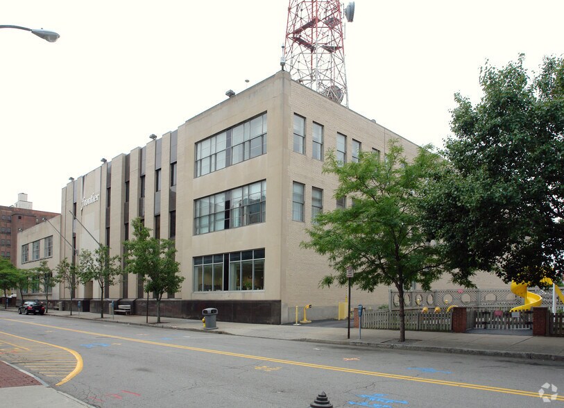 95 N Fitzhugh St, Rochester, NY à louer - Photo de l’immeuble – Image 2 sur 4