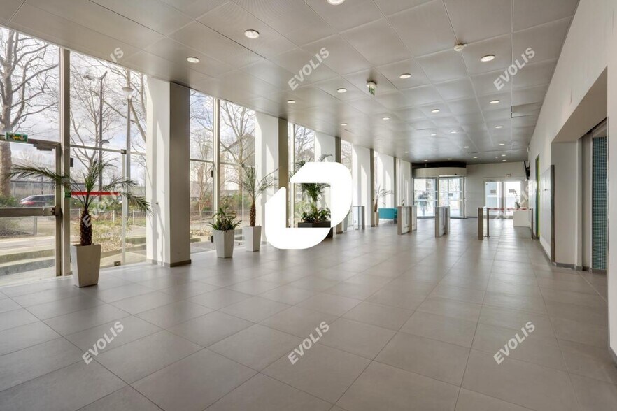 Bureau dans Pantin à vendre - Hall d’entrée – Image 3 sur 19