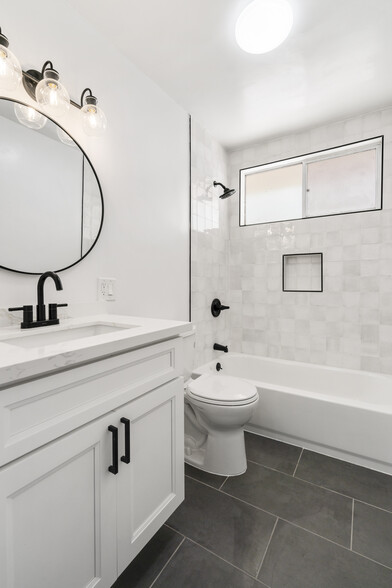116 S Fir Ave, Inglewood, CA à vendre - Photo intérieure – Image 3 sur 10