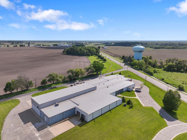 7878 Gull Rd, Richland, MI à louer - Photo de l’immeuble – Image 3 sur 32