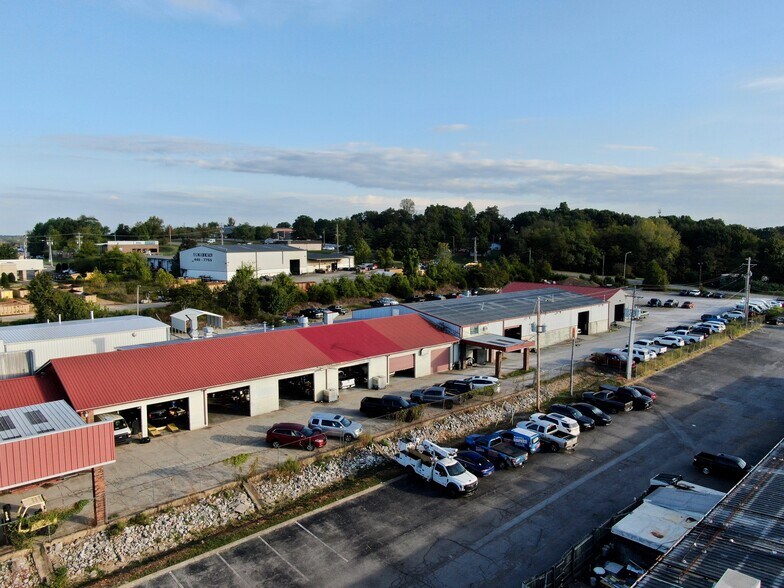 525 Highway 46 S, Dickson, TN à vendre - Photo de l’immeuble – Image 3 sur 17