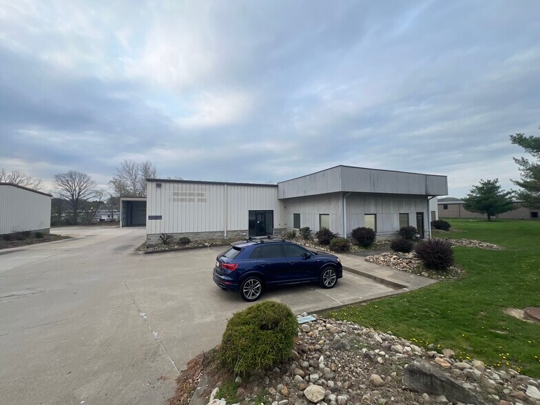313 Country Club Rd, Meadow Lands, PA à louer - Photo de l’immeuble – Image 3 sur 61