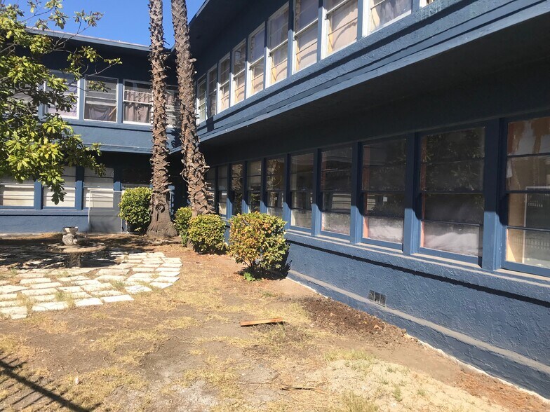 8443 Crenshaw Blvd, Inglewood, CA à louer - Photo de l’immeuble – Image 2 sur 22