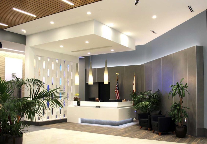 915 L St, Sacramento, CA à louer - Hall d’entrée – Image 2 sur 2