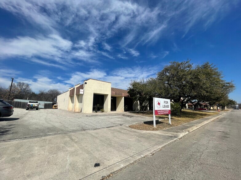 4355 Centergate St, San Antonio, TX à louer - Photo de l’immeuble – Image 3 sur 20