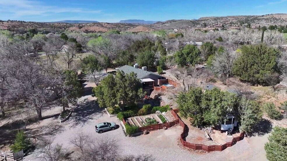 10580 E Swinging Bridge Ln, Cornville, AZ à vendre - Vidéo sur l’annonce professionnelle – Image 2 sur 81