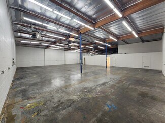 Plus de détails pour 19501-19529 Business Center Dr, Northridge, CA - Industriel/Logistique à louer