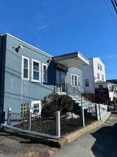 17 Water St, Milford, MA à louer Photo intérieure– Image 2 sur 23