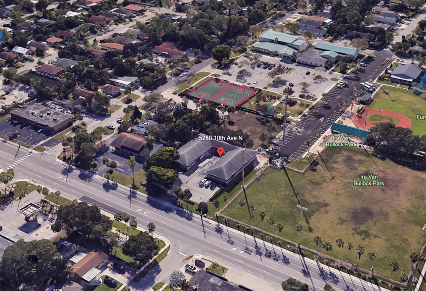5280 10th Ave N, Greenacres, FL à louer - Photo de l’immeuble – Image 1 sur 2