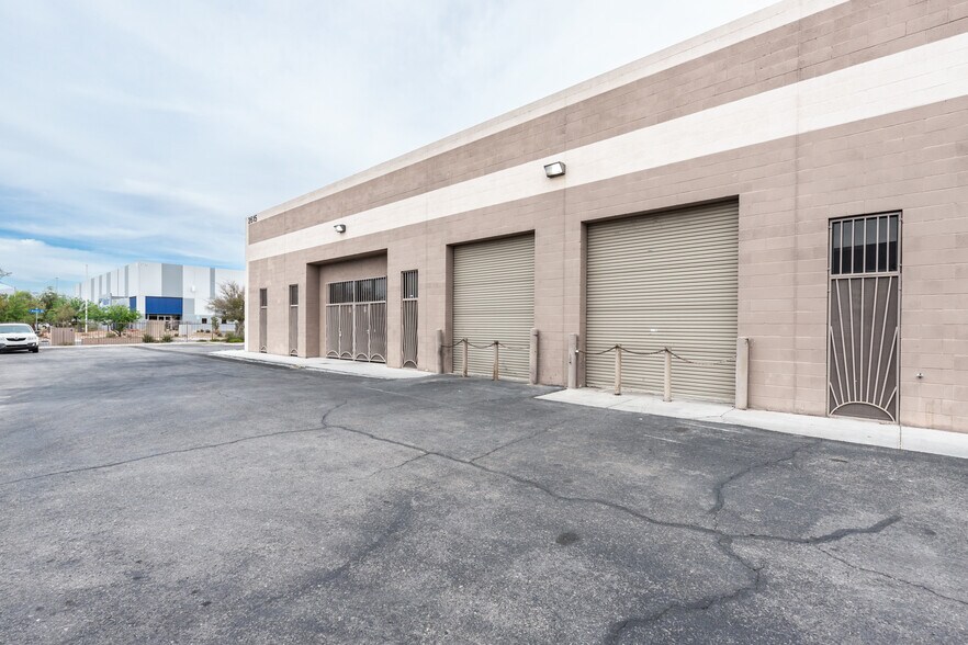 2615 Branson Ave, North Las Vegas, NV à louer - Photo de l’immeuble – Image 3 sur 12