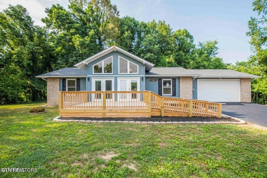 1723 Roane State Hwy, Harriman, TN à vendre - Photo principale – Image 1 sur 20