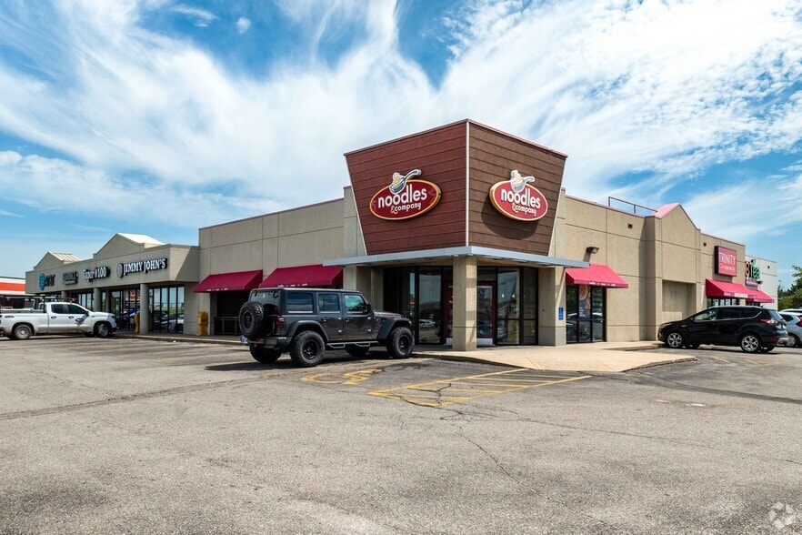 3300 N Rock Rd, Wichita, KS à louer - Photo de l’immeuble – Image 2 sur 3
