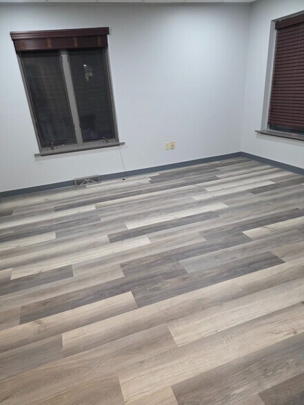 N91W17174 Appleton Ave, Menomonee Falls, WI à louer - Photo intérieure – Image 2 sur 5