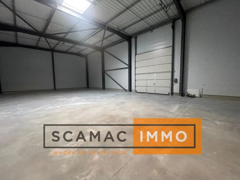 Industriel/Logistique dans Lambesc à louer - Photo de l’immeuble – Image 2 sur 9