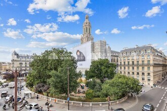 2 Place D'Estienne D'Orves, Paris, PAR - Vue aérienne vue de carte