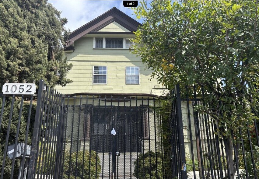 1052 S Westlake Ave, Los Angeles, CA à vendre - Photo principale – Image 1 sur 2