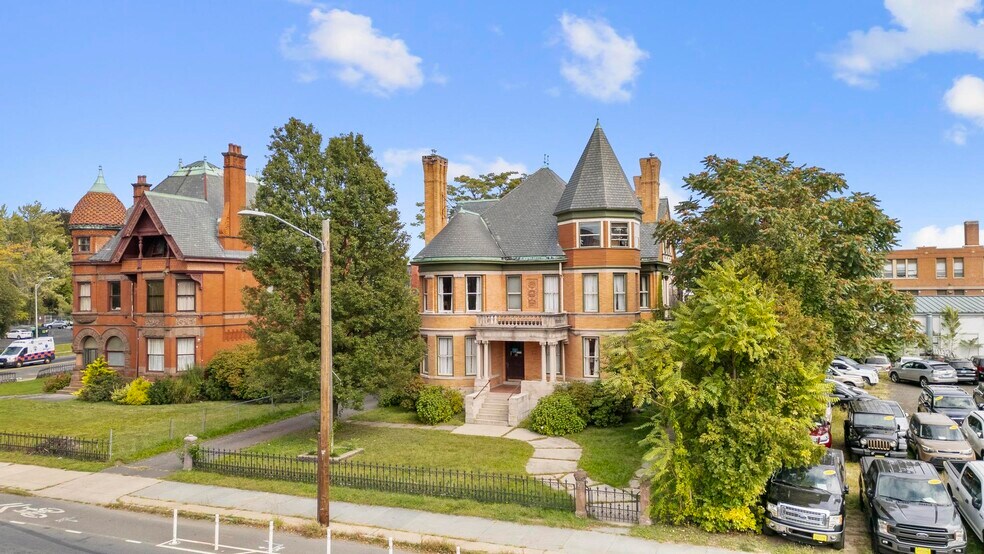 4 Wethersfield Ave, Hartford, CT à vendre - Photo de l’immeuble – Image 1 sur 40